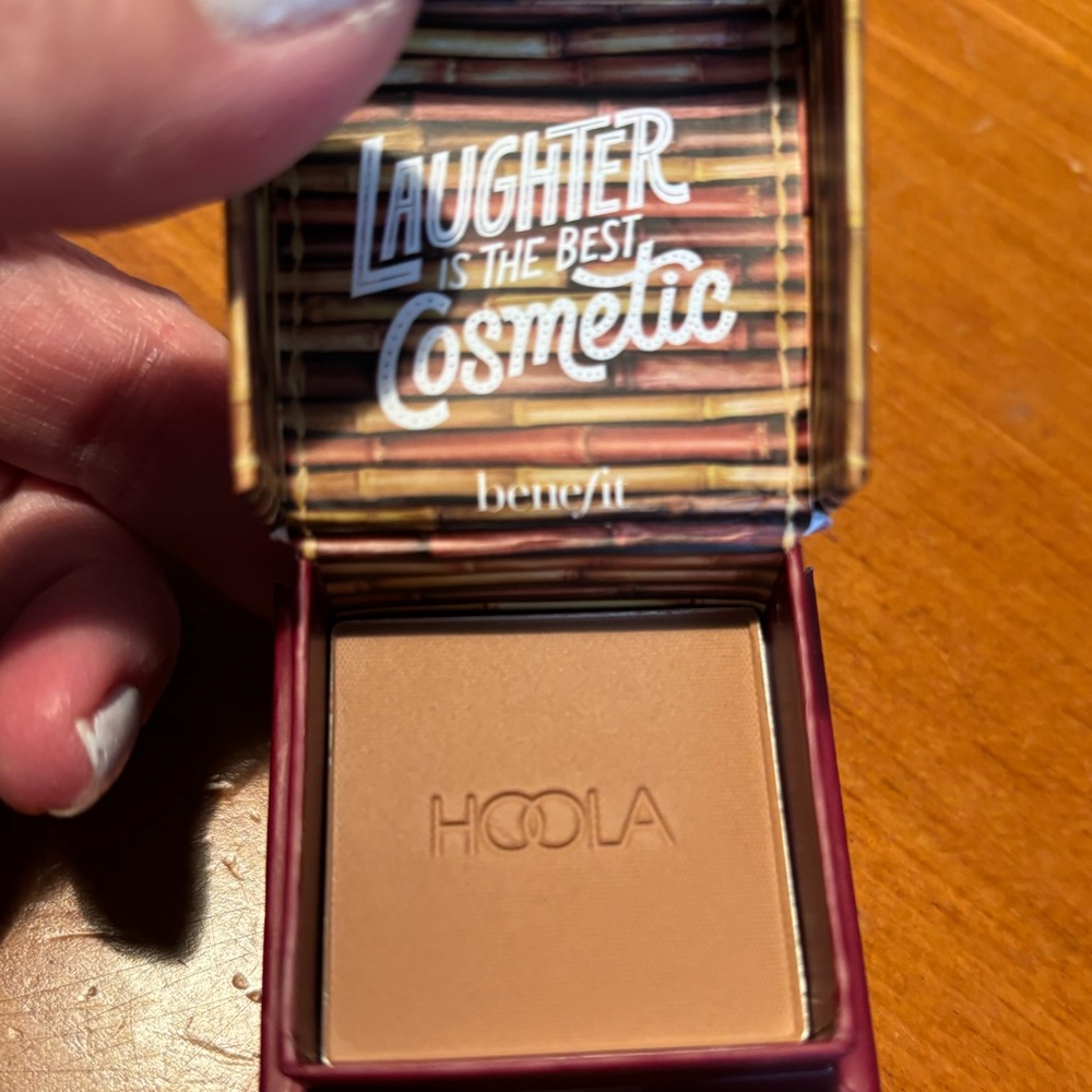 Benefit HOOLA Matte Bronzer - Picture 6 of 16